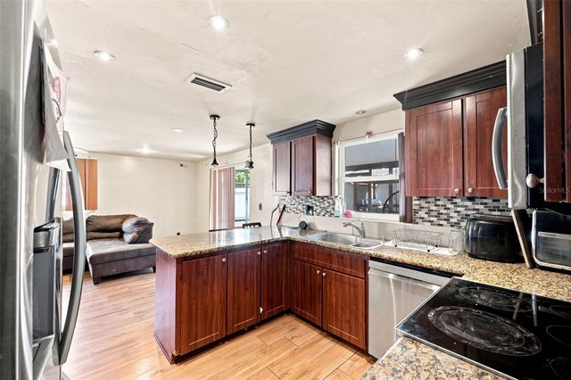 9040 CRABTREE LANE, Port Richey, FL 34668
