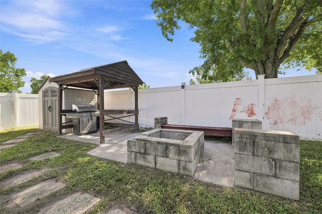 9040 CRABTREE LANE, Port Richey, FL 34668