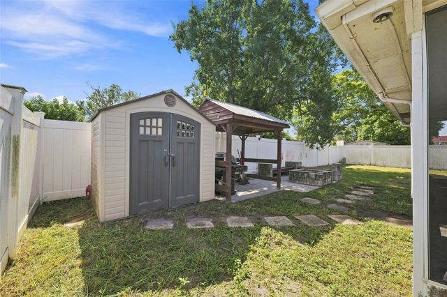 9040 CRABTREE LANE, Port Richey, FL 34668