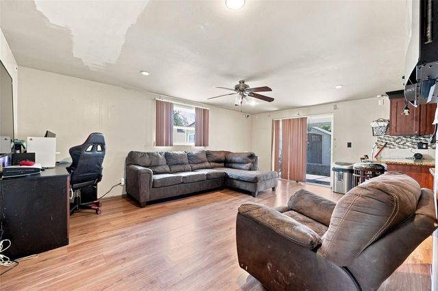 9040 CRABTREE LANE, Port Richey, FL 34668
