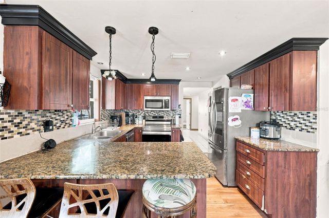9040 CRABTREE LANE, Port Richey, FL 34668