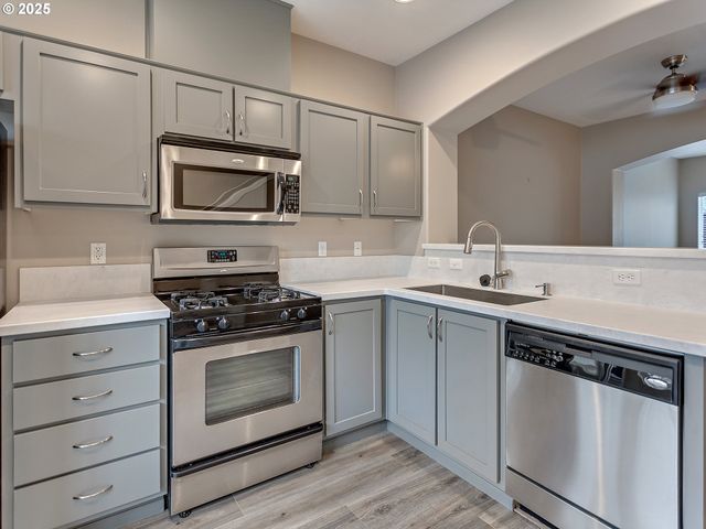 15416 Sw MALLARD Dr, Beaverton, OR 97007