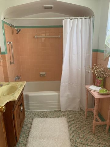 106 Miller Ave, Duquesne, PA 15110