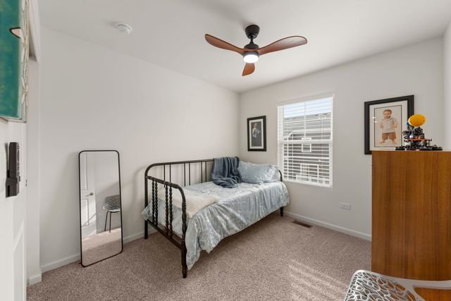 352 Bridgeview Court, St. Charles, IL 60174