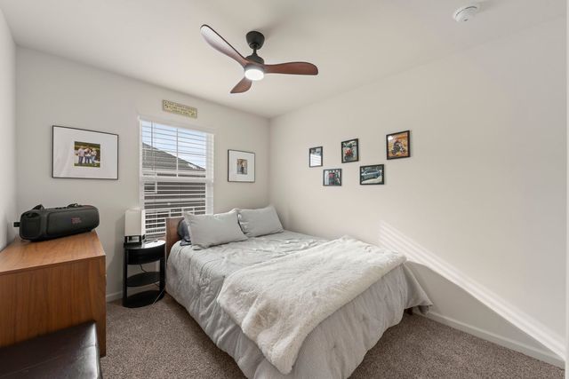 352 Bridgeview Court, St. Charles, IL 60174