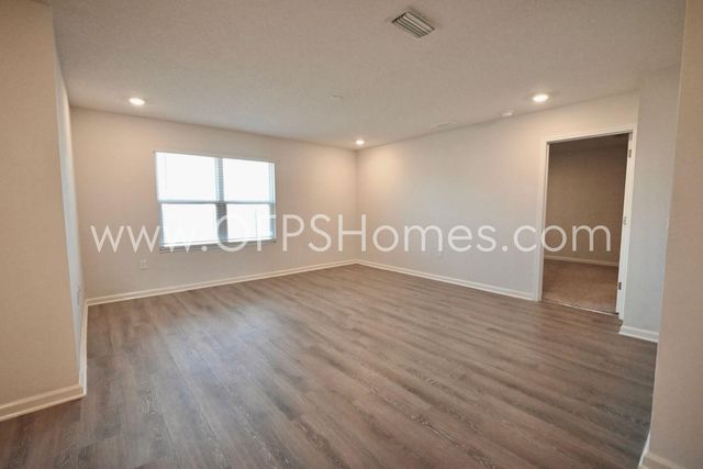 4664 Honor Guard Way, Crestview, FL 32539