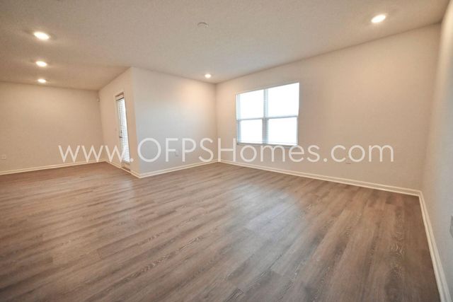 4664 Honor Guard Way, Crestview, FL 32539