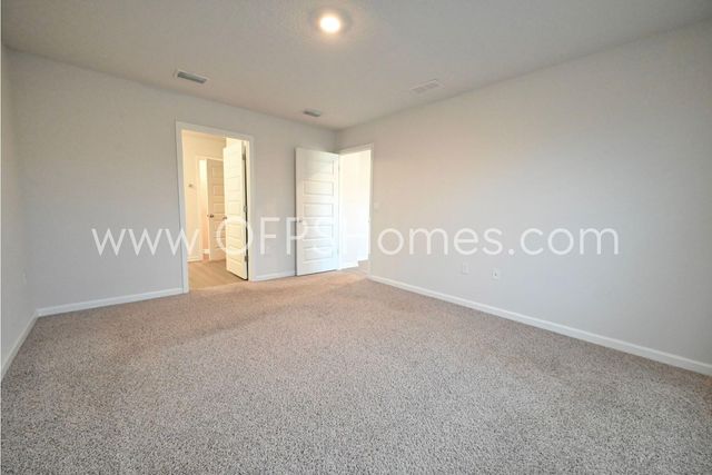 4664 Honor Guard Way, Crestview, FL 32539