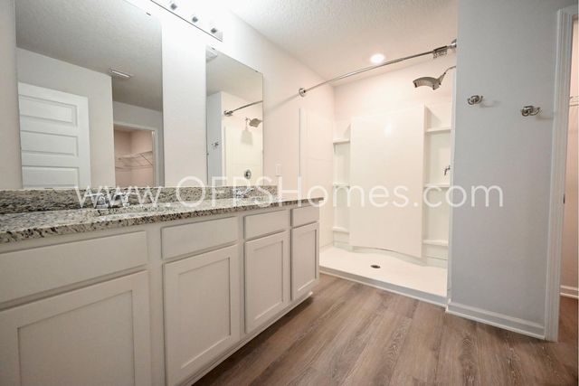 4664 Honor Guard Way, Crestview, FL 32539