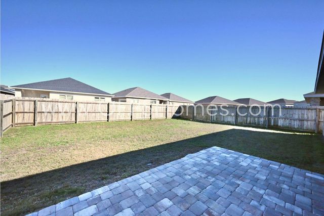 4664 Honor Guard Way, Crestview, FL 32539