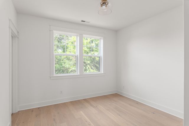 1710 Carvell Ave, Nashville, TN 37203