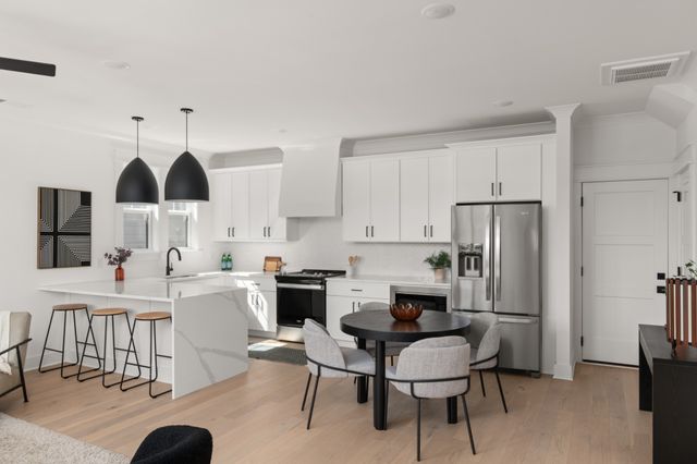 1710 Carvell Ave, Nashville, TN 37203