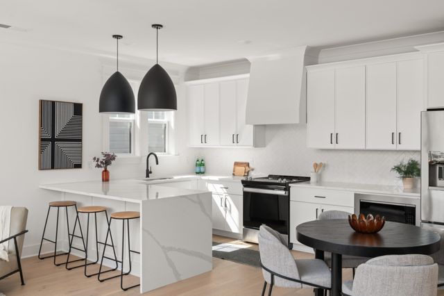 1710 Carvell Ave, Nashville, TN 37203