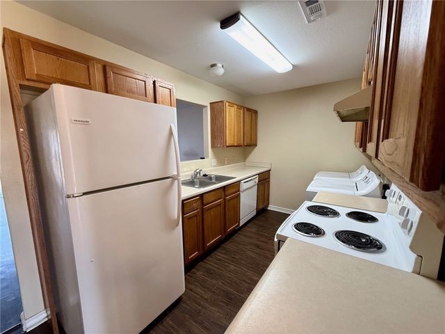 333 Graystone Circle, Centerton, AR 72719