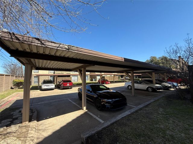 5757 E University Boulevard 22R, Dallas, TX 75206