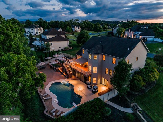 1428 WELLGATE LN, Mechanicsburg, PA 17055