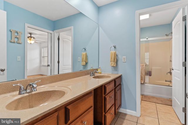 1428 WELLGATE LN, Mechanicsburg, PA 17055