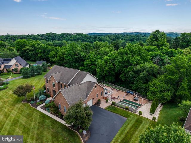 1428 WELLGATE LN, Mechanicsburg, PA 17055