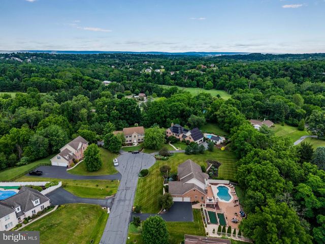 1428 WELLGATE LN, Mechanicsburg, PA 17055