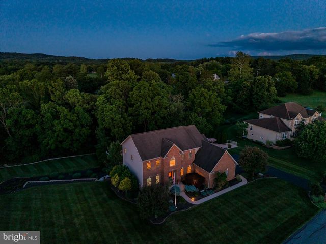1428 WELLGATE LN, Mechanicsburg, PA 17055