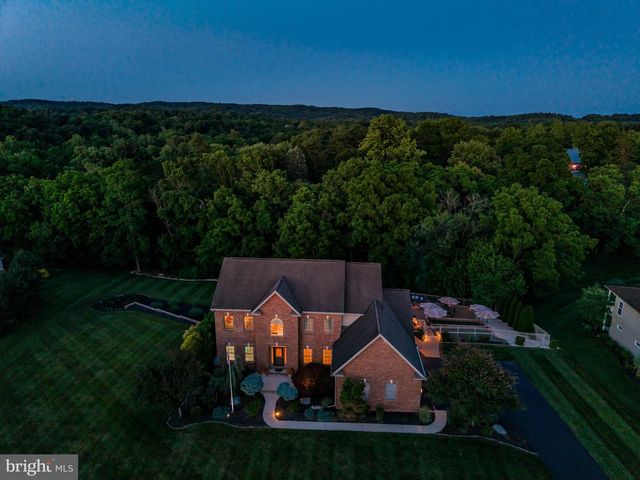 1428 WELLGATE LN, Mechanicsburg, PA 17055