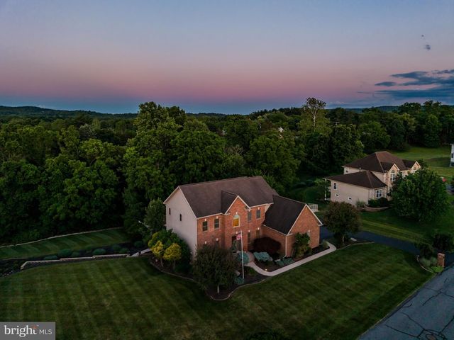 1428 WELLGATE LN, Mechanicsburg, PA 17055
