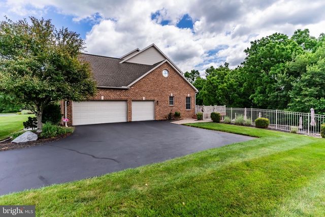 1428 WELLGATE LN, Mechanicsburg, PA 17055