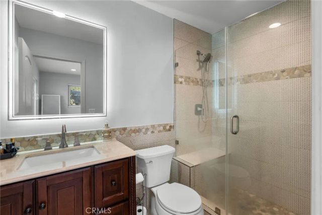 4700 Topanga Canyon Boulevard, Woodland Hills, CA 91364