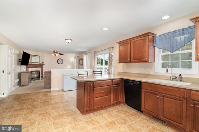 2785 SPARROW DR, York, PA 17408