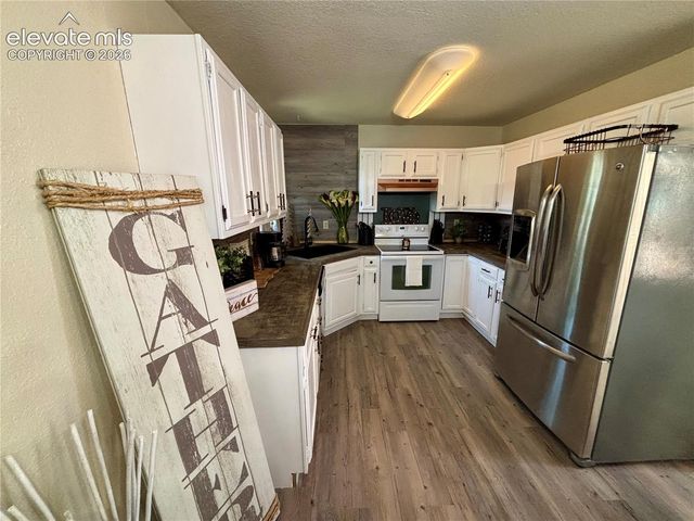410 Hillcrest Avenue, Woodland Park, CO 80863