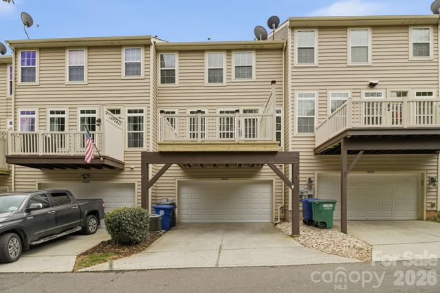 19105 Chandlers Landing Drive, Cornelius, NC 28031