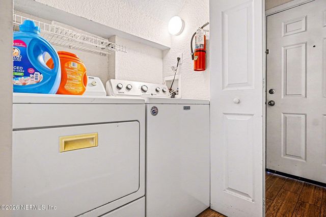 8550 TOUCHTON Road 1221, Jacksonville, FL 32216