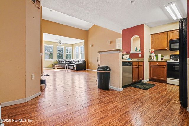 8550 TOUCHTON Road 1221, Jacksonville, FL 32216