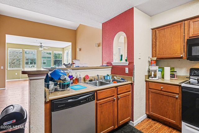 8550 TOUCHTON Road 1221, Jacksonville, FL 32216