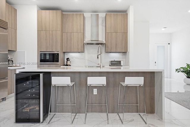 12060 SW 82nd Pl, Miami, FL 33156