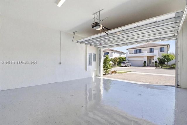 12060 SW 82nd Pl, Miami, FL 33156