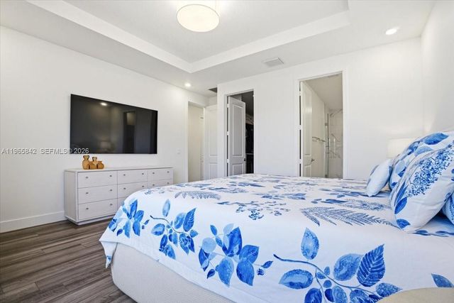 12060 SW 82nd Pl, Miami, FL 33156