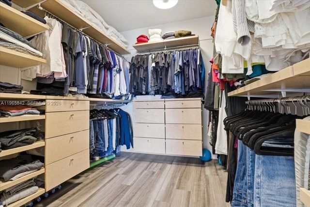 12060 SW 82nd Pl, Miami, FL 33156