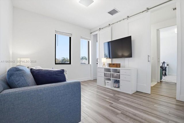 12060 SW 82nd Pl, Miami, FL 33156