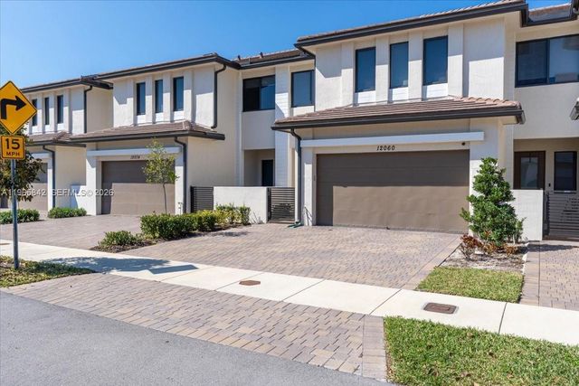 12060 SW 82nd Pl, Miami, FL 33156