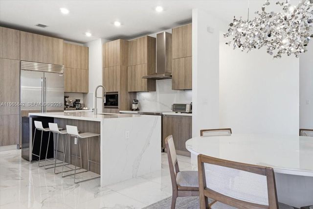 12060 SW 82nd Pl, Miami, FL 33156