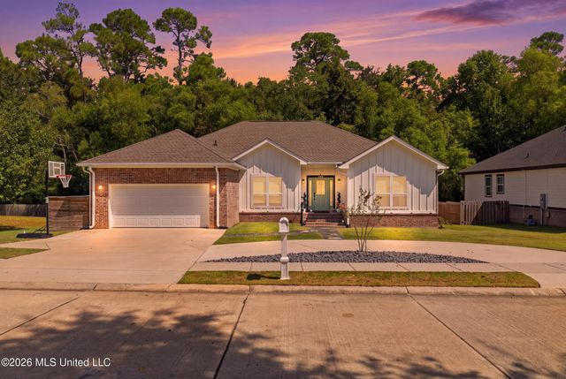 2265 Club Moss Circle, Biloxi, MS 39532