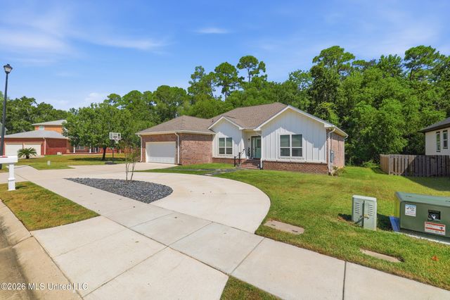 2265 Club Moss Circle, Biloxi, MS 39532