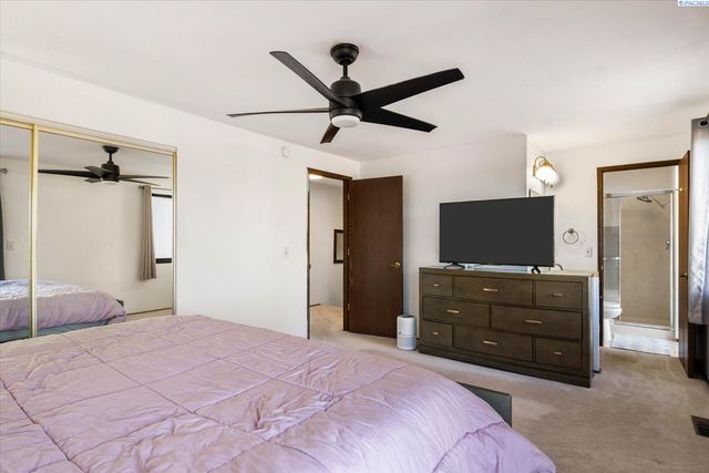 6220 W Willamette Ave, Kennewick, WA 99336