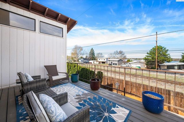 6220 W Willamette Ave, Kennewick, WA 99336