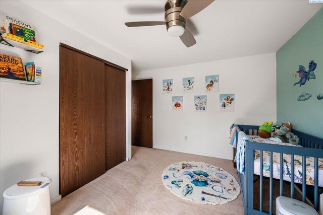 6220 W Willamette Ave, Kennewick, WA 99336