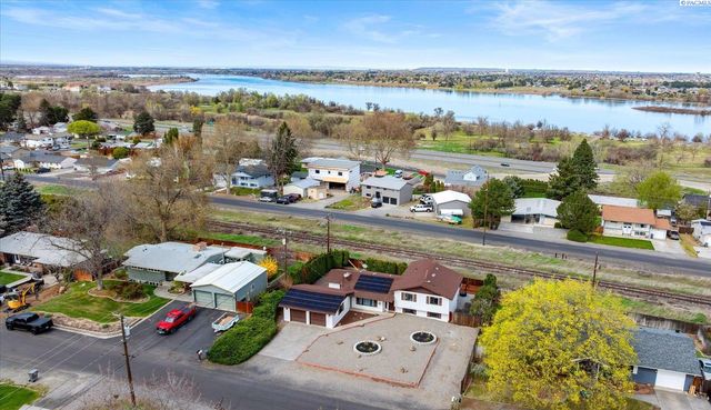 6220 W Willamette Ave, Kennewick, WA 99336