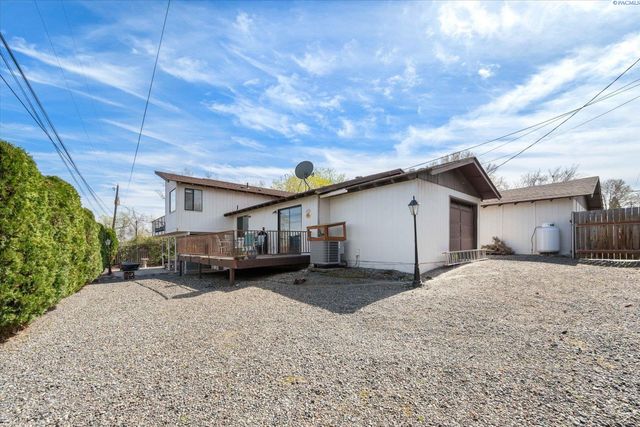 6220 W Willamette Ave, Kennewick, WA 99336