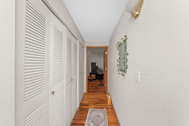 2307 E 70th Place 214, Chicago, IL 60649