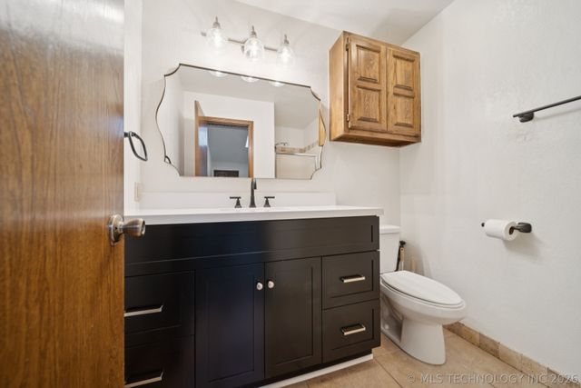 453844 Country Club Trail, Afton, OK 74331